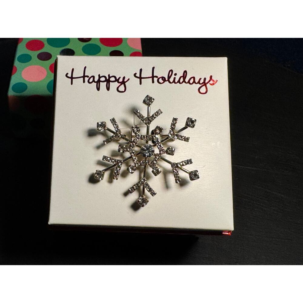 Vintage‎ Rhinestone Snow Flake Brooch New Old Stock